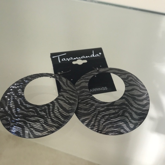 💕Large Sphere Earrings 💕 - Picture 3 of 5